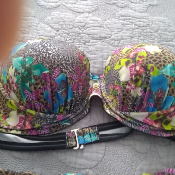 Bathing suit top - Picture 2 of 2